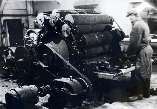 Фото.Пневмопресс. Завод № 22. 1940-е::Музей трудовой славы КАЗ им. С.П. Горбунова g2id39139