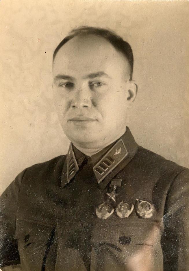 Фото. Дементьев П.В.-заместитель Наркома авиационной промышленности СССР. 1941::Музей трудовой славы КАЗ им. С.П. Горбунова g2id39215