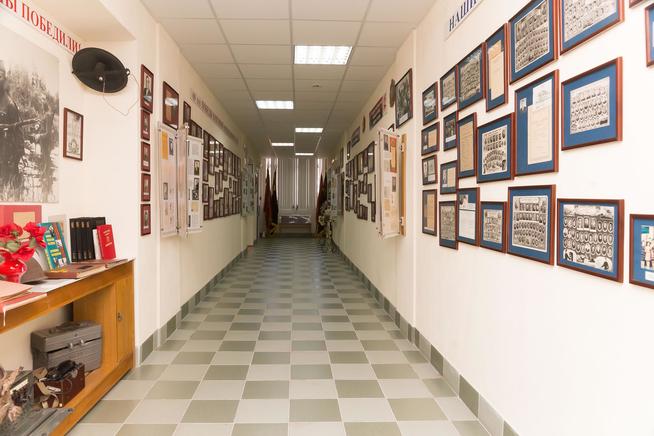 Зал, посвященный истории Казанского электротехникума связи. 2014::Музей истории связи РТ в Казанском электротехникуме связи g2id40454