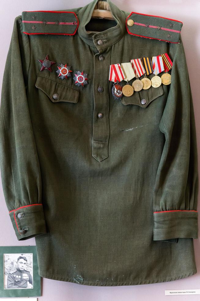 Гимнастерка с наградами Копырина М.А.- участника Великой Отечественной войны. 1940-е::Музей истории Казанского университета g2id40746