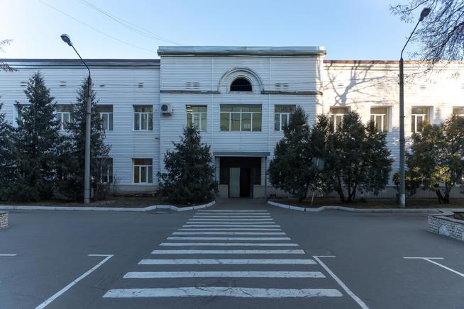 Корпус на территории завода, в котором производили продукцию в 1942 -1945. 2014::Музей истории ОАО "Завод Элекон" g2id43069