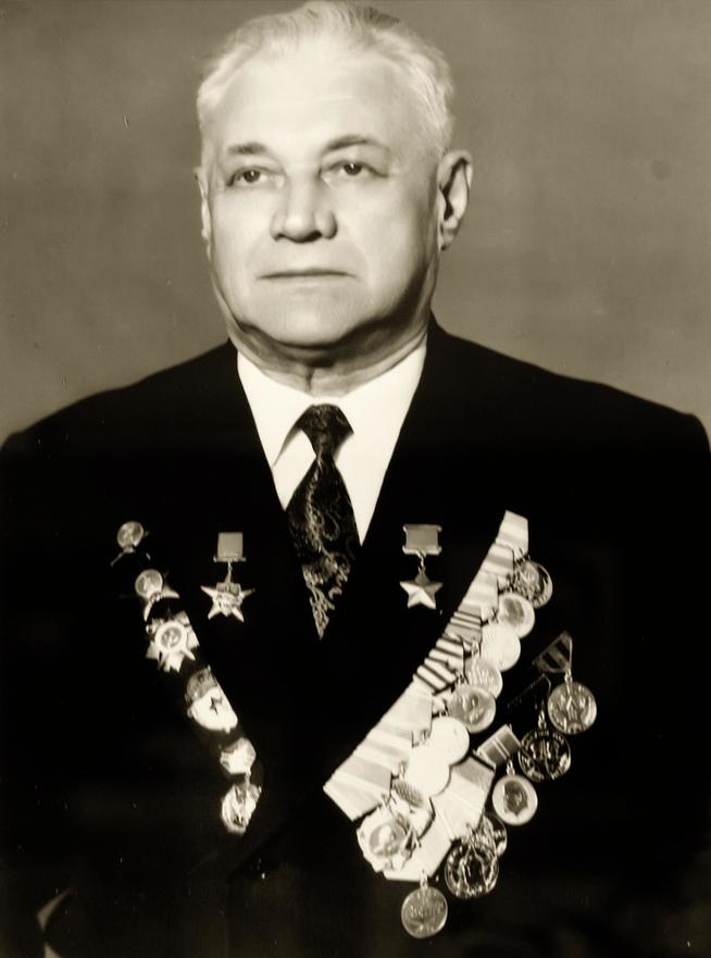 Фото.Герой Советского Союза - Графов В.С. 1980-е::Музей истории профсоюзов РТ g2id43321