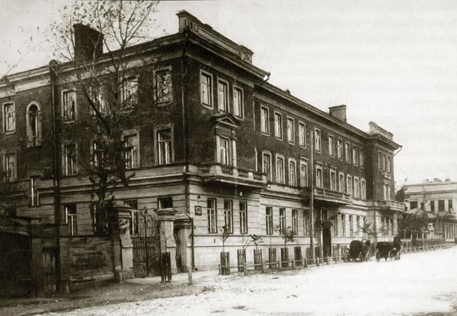 Здание. Дворец труда.Казань. 1940-е::Музей истории профсоюзов РТ g2id43399