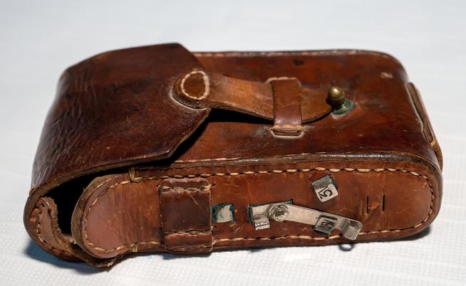 Чехол для походного фонаря Маликова А. 1941-1945 гг.::Мемориальная коллекция. Маликов Адип Маликович (1921-2009гг.) g2id35099