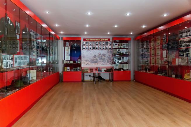 Фрагмент экспозиции Музея истории  Казанского суворовского военного училища. 2014::Музей истории Казанского суворовского военного училища g2id43706