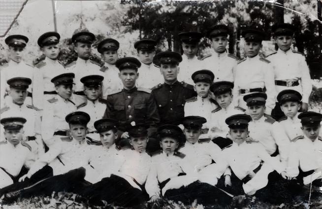 Фото. Суворовцы в летней форме. 1940-е::Музей истории Казанского суворовского военного училища g2id43836