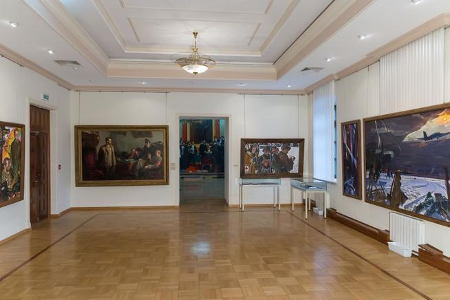 Фрагмент экспозиции Национальной художественной галереи ʺХазинэʺ. 2014::НХГ «Хазинэ» g2id44248