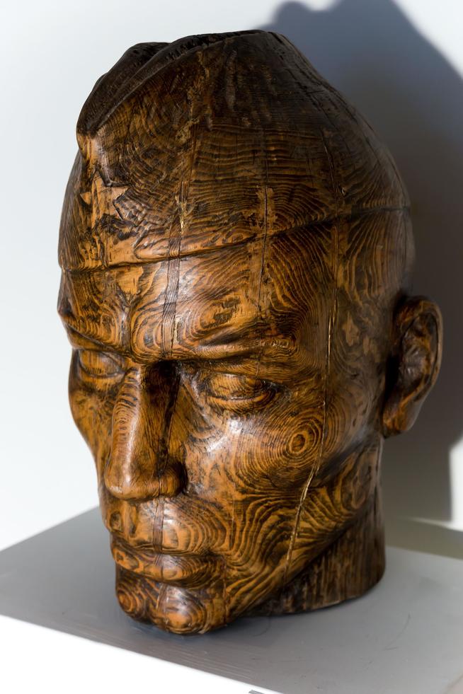 Скульптура. Адылов Н.И. (1932-2004). Победитель.(Голова) 1985. Дерево::НХГ «Хазинэ» g2id44297