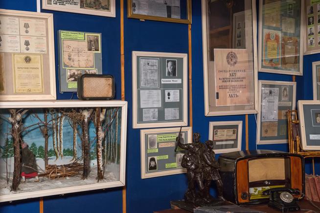 Часть экспозиции « Елховчане  в ВОВ»::Музей истории села Елхово g2id35995