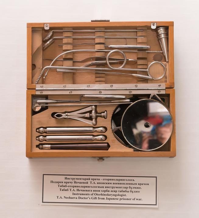 Медицинские инструменты врача-оториноларинголога Нечаевой Т.А. 1930-1940-е годы. Металл, дерево::Музей уездной медицины имени В.М.Бехтерева g2id23253