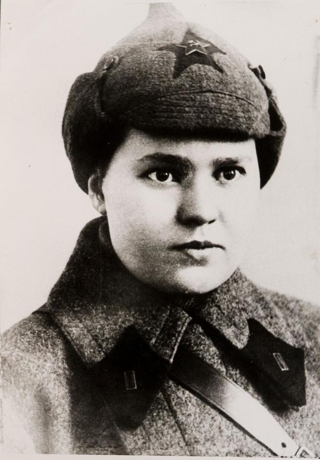 Фото. Военный врач Нечаева Т.А. - участник Великой Отечественной войны. 1940-е годы::Музей уездной медицины имени В.М.Бехтерева g2id23261