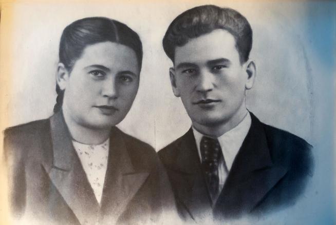 Фото. Галиев Ф.А. с женой после войны. 1940-е – 1950-е::Личный архив Галиева Файзи Ахметовича g2id4697