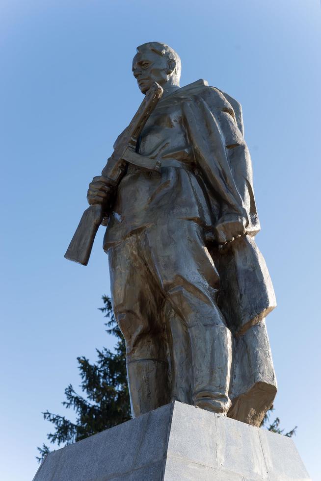 Монумент солдату::Лениногорский район g2id39452
