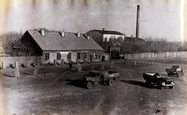 Фото из альбома «Алексеевский молочно-консервный завод 1934-1951 гг.»::Алексеевский молочно-консервный завод g2id9775