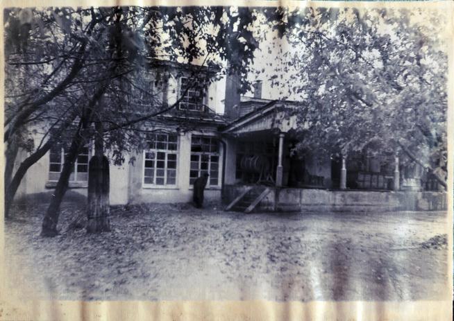 Фото из альбома «Алексеевский молочно-консервный завод 1934-1951 гг.»::Алексеевский молочно-консервный завод g2id9791