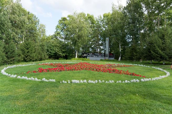 Стела павшим в годы Великой Отечественной войны. с.Коргуза, Верхнеуслонского района. 2014::Верхнеуслонский район g2id983