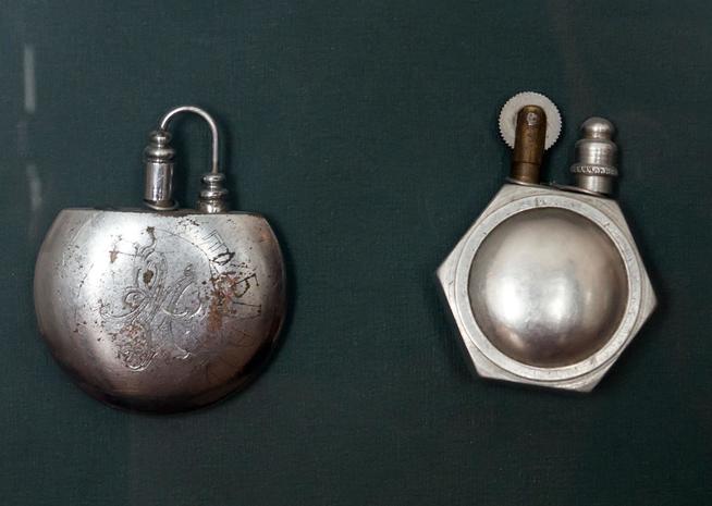 Зажигалки Масленникова А.Л. – участника Великой Отечественной войны. Середина ХХ. Металл::Музей Янки Купалы в селе Печищи. Музей Янки Купалы в селе Печищи - отдел Национального музея Республики Татарстан g2id551