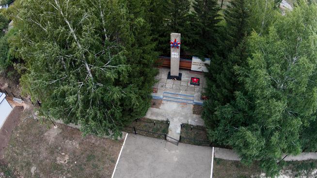 Стела «Никто не забыт, ничто не забыто». с. Усады. Высокогорский район. 2014::Высокогорский район g2id7669