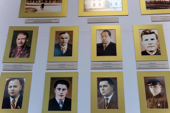 Стенд Высокогорского краеведческого музея, посвященный первым секретарям и главам Высокогорского района. 2014::МБУ «Высокогорский краеведческий музей» g2id7097