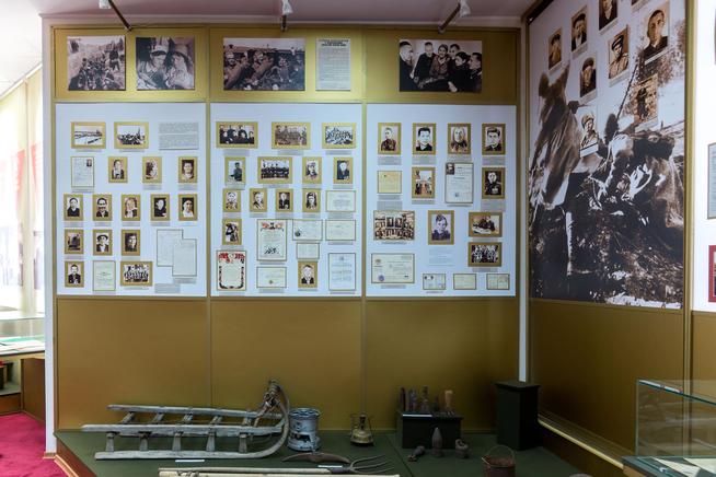 Фрагмент экспозиции Высокогорского краеведческого музея, посвященный быту района в годы Великой Отечественной войны. 2014::МБУ «Высокогорский краеведческий музей» g2id7213