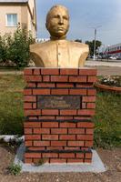 Бюст Шавалееву Б.Г. (1925-1944) - герою Великой Отечественной войны в Аллее героев Рыбно-Слободского района. 2014