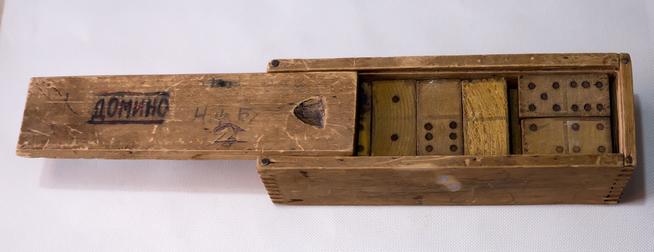 Домино участника Великой Отечественной войны. СССР. 1930-1940-е годы. Дерево::МБУ «Комплексный музей г. Нижнекамска» g2id28320