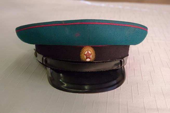Фуражка Кайманова Н.Ф. - Героя Советского Союза. СССР. 1950-е годы. Сукно, металл::МОУ «СОШ №9». Музей боевой славы Героя Советского Союза Н.Ф.Кайманова g2id28580