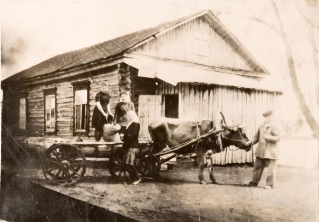 Фото. Хлеб фронту. 1943::Региональный музей истории Закамья и г. Нурлат g2id27528