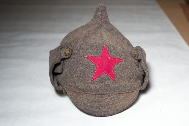Буденовка. СССР. 1930-е.  Сукно.  Головной убор в виде шлема, использовавшийся в красноармейском обмундировании.::Региональный музей истории Закамья и г. Нурлат g2id27592