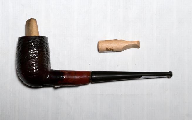 Трубка и мундштук Героя Советского Союза -  Сергеева Н.Е. СССР. 1940-е. Дерево,кость::Региональный музей истории Закамья и г. Нурлат g2id27668