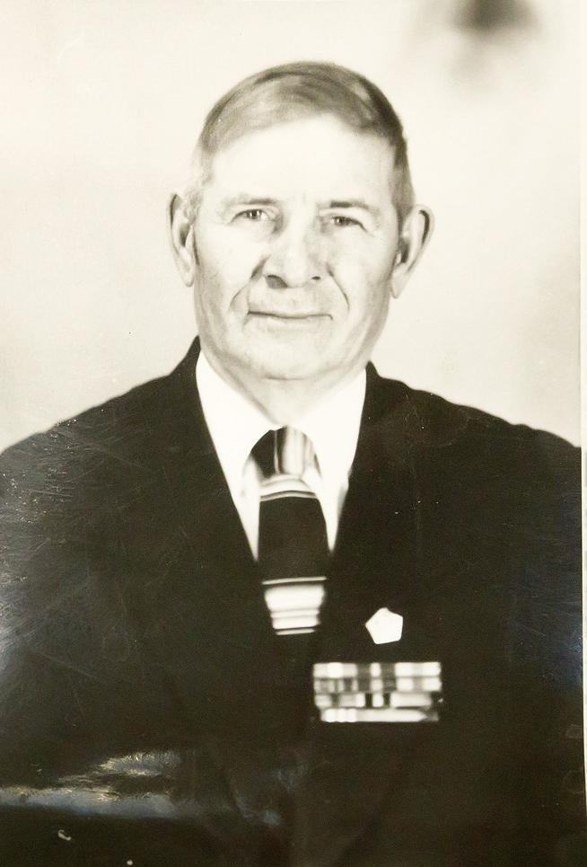 Фото. Киямов К.К.-участник Великой Отечественной войны. 1990-е::Музей Габдуллы Кариева g2id27740