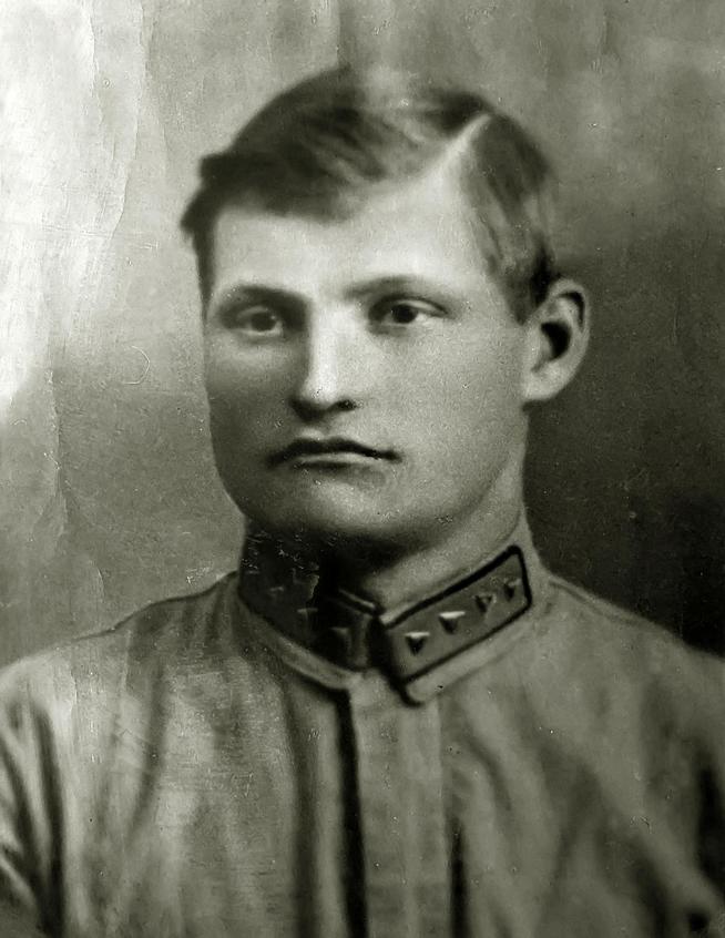 Фото. Яковлев А.Е. (1903-1991) - заместитель начальника объединенной Татаро-башкирской школы. Казань. 1930-е годы::МБУ «Рыбно-Слободский краеведческий музей» g2id7947