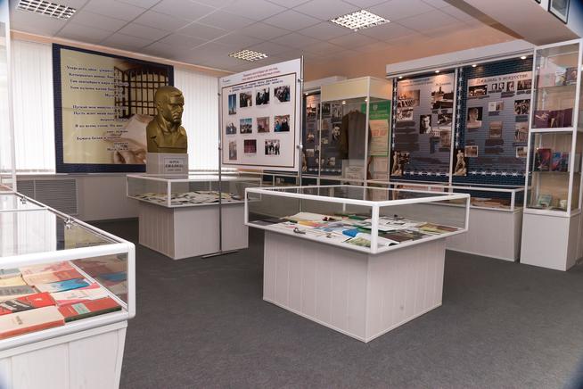 ::Музей трудовой славы НГДУ «Джалильнефть» g2id27158