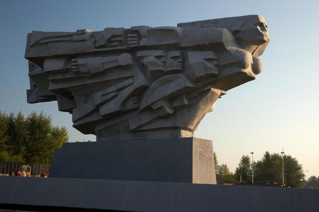 Мемориальный комплекс «Родина-мать», Наб. Челны::Тукаевский район и Н.Челны g2id34591