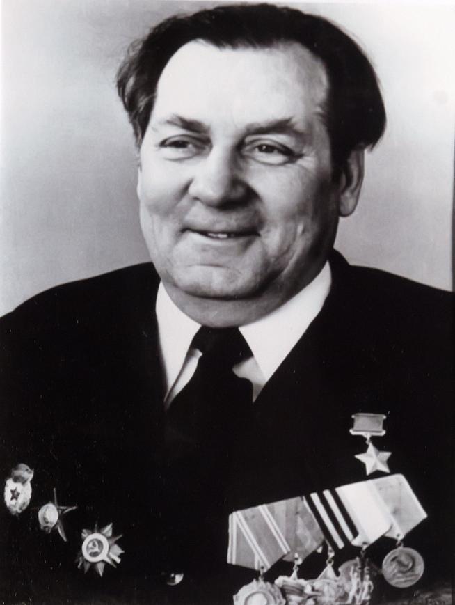 Фото портретное. Кардашенко Юрий Борисович (08.08.1923-28.04.1989) - Герой Советского Союза::МАУК г.Набережные Челны "Историко-краеведческий Музей" g2id30736