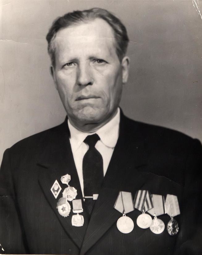 Фото портретное. Утробин И.И. 1980-е годы::МАУК г.Набережные Челны "Историко-краеведческий Музей" g2id30856