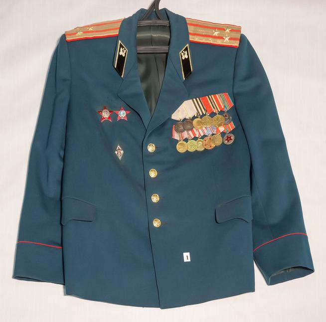 Китель парадный::Музей истории и боевой славы автомобильных войск g2id30982