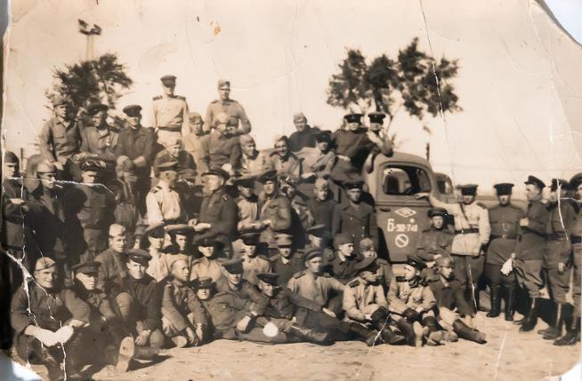 Фото. 9-я рота из Автомобильного полка Ставки Верховного Главного командования::Музей истории и боевой славы автомобильных войск g2id31066