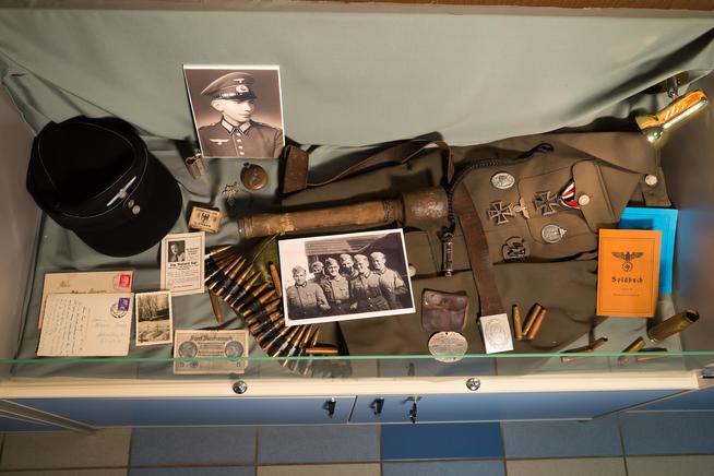 фрагмент экспозиции «Немцы на войне»::МАОУ ДОД «Городской дворец творчества детей и молодежи №1» g2id31430