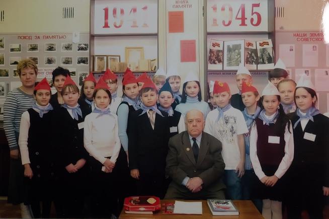 ::ГОУ СОШ 44, Историко-краеведческий музей «Слава» g2id31856