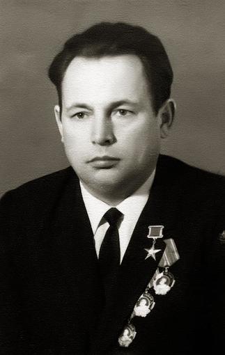 НМРТ КППи-124457    Фотография Калимуллин Р К  - Герой Социалистического Труда, кандидат технических наук  1950-е::Калимуллин g2id85326