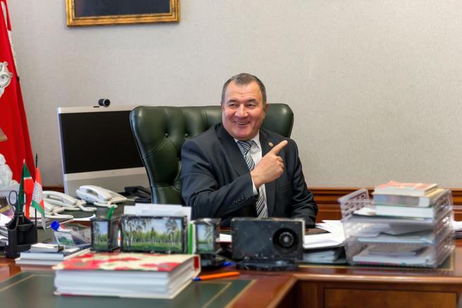 Фото. Зарипов Наиль Шамилович (1955) - Глава Черемшанского муниципального района. 2014::Черемшанский район g2id86794