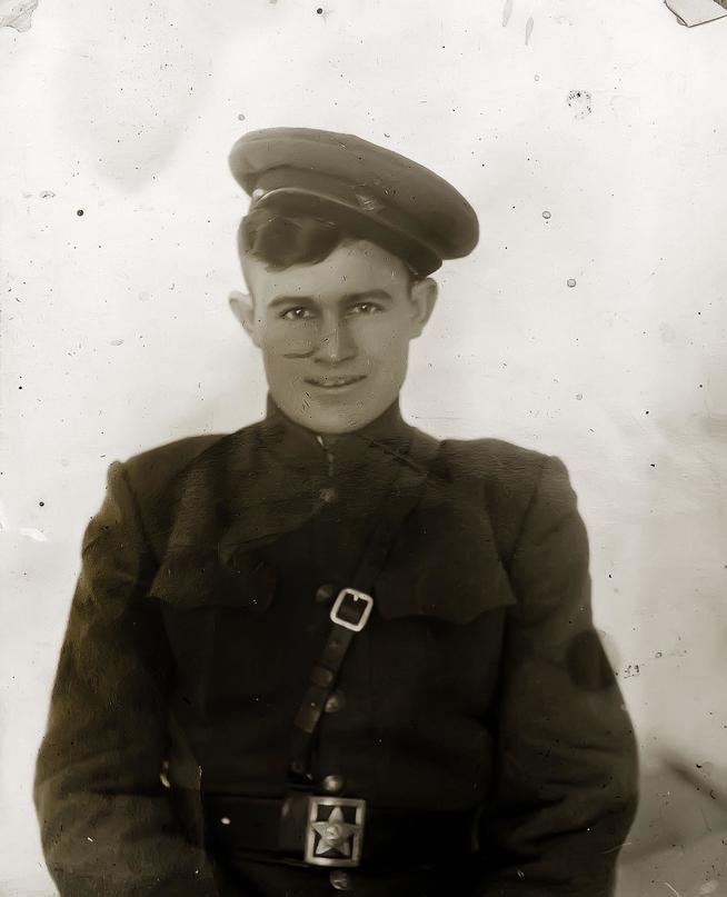 Фото. Чупахин А.В. (1925) - участник Великой Отечественной войны. 1940-е::Черемшанский район g2id86924