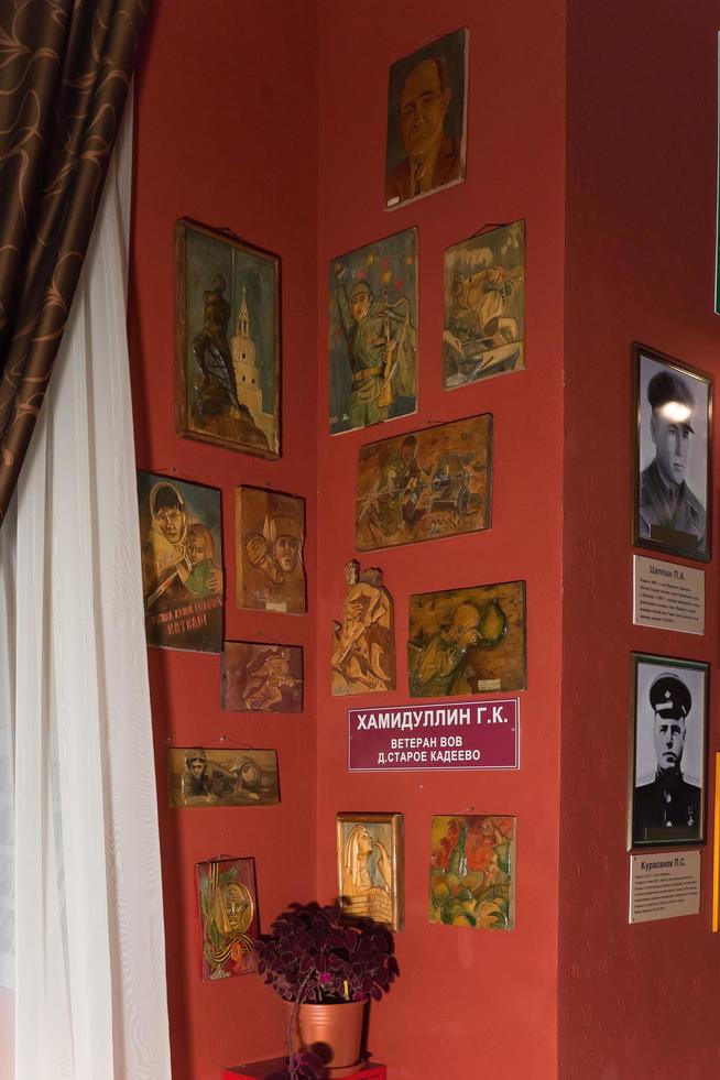 Фрагмент экспозиции Мемориального центра, посвященный Хамидуллину Г.К. - участнику Великой Отечественной войны. 2014::МБУ «Мемориальный центр Черемшанского муниципального района РТ» g2id87693