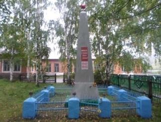 Стела в честь Победы в Великой Отечественной войне. Село Старые Юмралы. 2000-е ::фото для статей предоставлены МБУК «Апастовский краеведческий музей» g2id87896