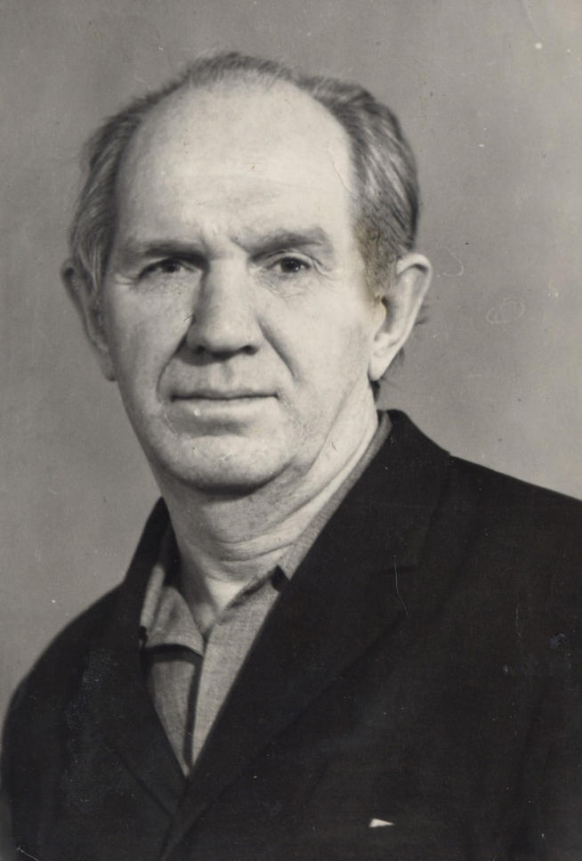 Фото. Салосин Б.М. - участник Великой Отечественной войны. 1980-е.::Работники музея участники Великой Отечественной войны g2id88499