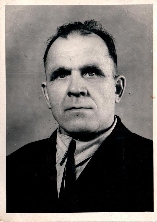 Фото.Голиков И. Ф — бригадир Буинской дистанции пути станции Ключи.1942 .::Фото для статей предоставлены МБУ «Буинский краеведческий музей» g2id88959