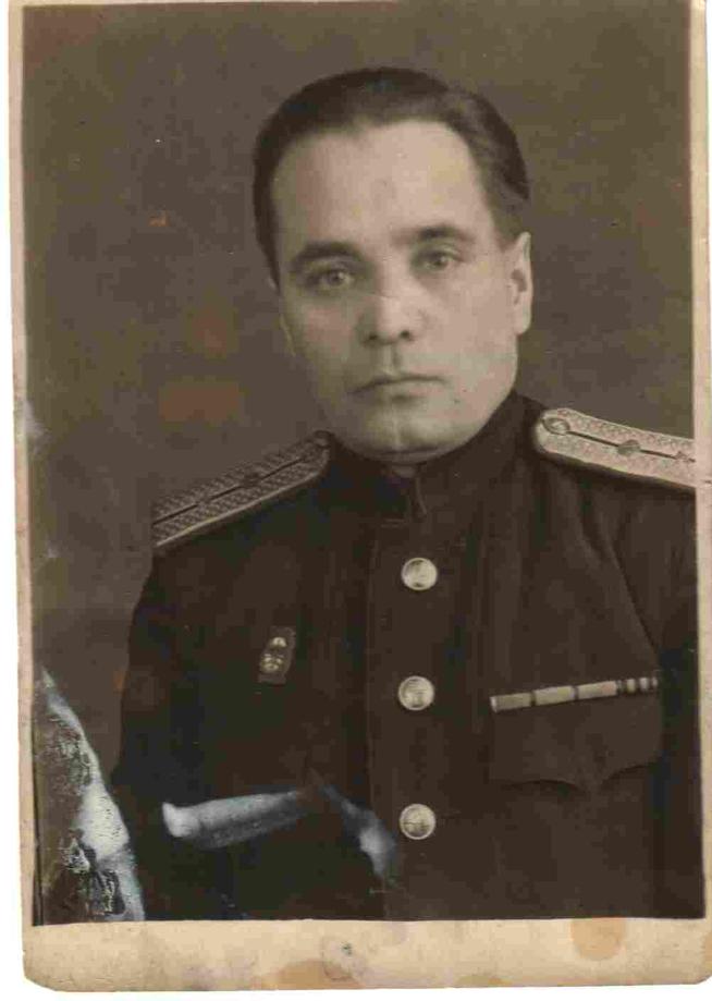 Фото. Сабиров Ш. -диспетчер поездов ст. Буа. (на участке Свияжск -Ульяновск). 1942::Фото для статей предоставлены МБУ «Буинский краеведческий музей» g2id88968