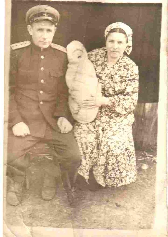 Фото. Передерий- начальник станций Бюрганы,  Кубня. 1945::Фото для статей предоставлены МБУ «Буинский краеведческий музей» g2id89003