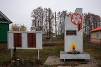 Обелиск в честь павших в годы Великой Отечественной войны. Дер.Мордва, Агрызский район. 2014